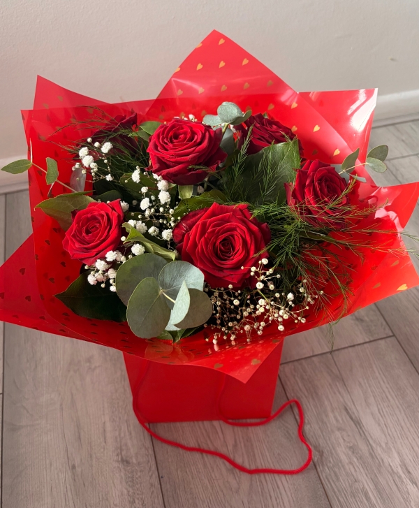 6 Roses bouquet