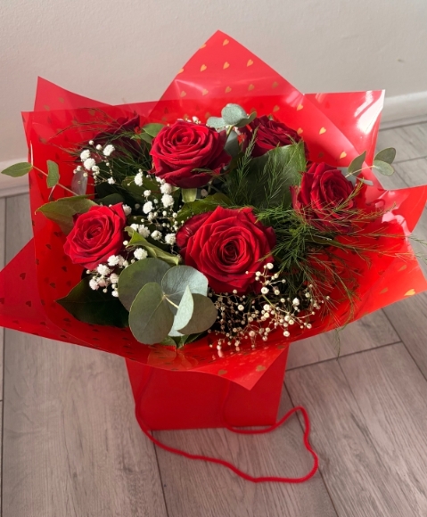6 Roses bouquet
