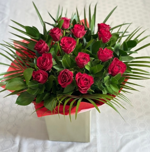 Classic Red Roses Box