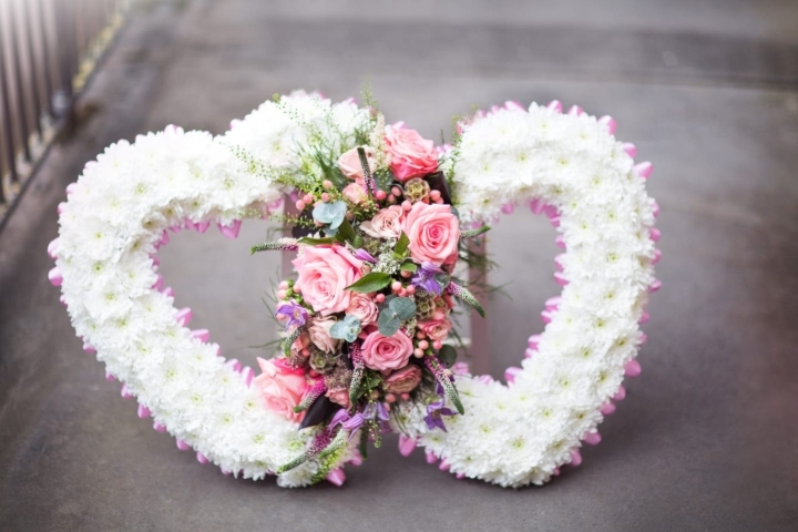 Double heart tribute